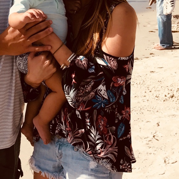 Fluttery light blouse - Picture 2 of 2